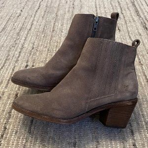 FRYE Alton Chelsea Suede Boot Size 7.5